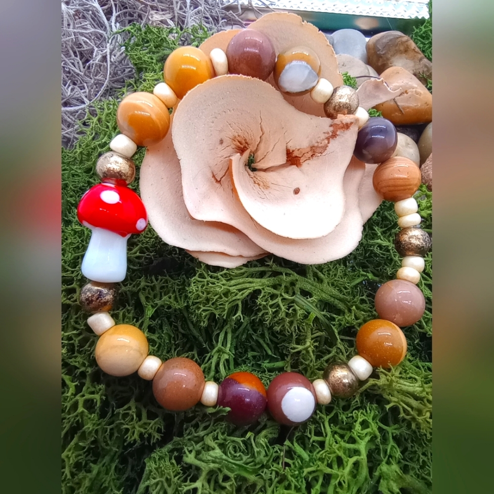 Mookaite Jasper and Mushroom Crystal Beaded Bracelet
